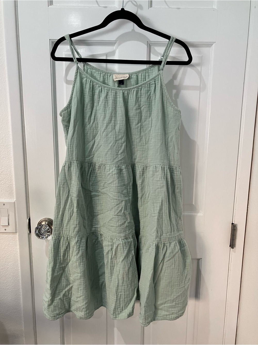 Universal Thread Mint Green Tiered Midi Dress